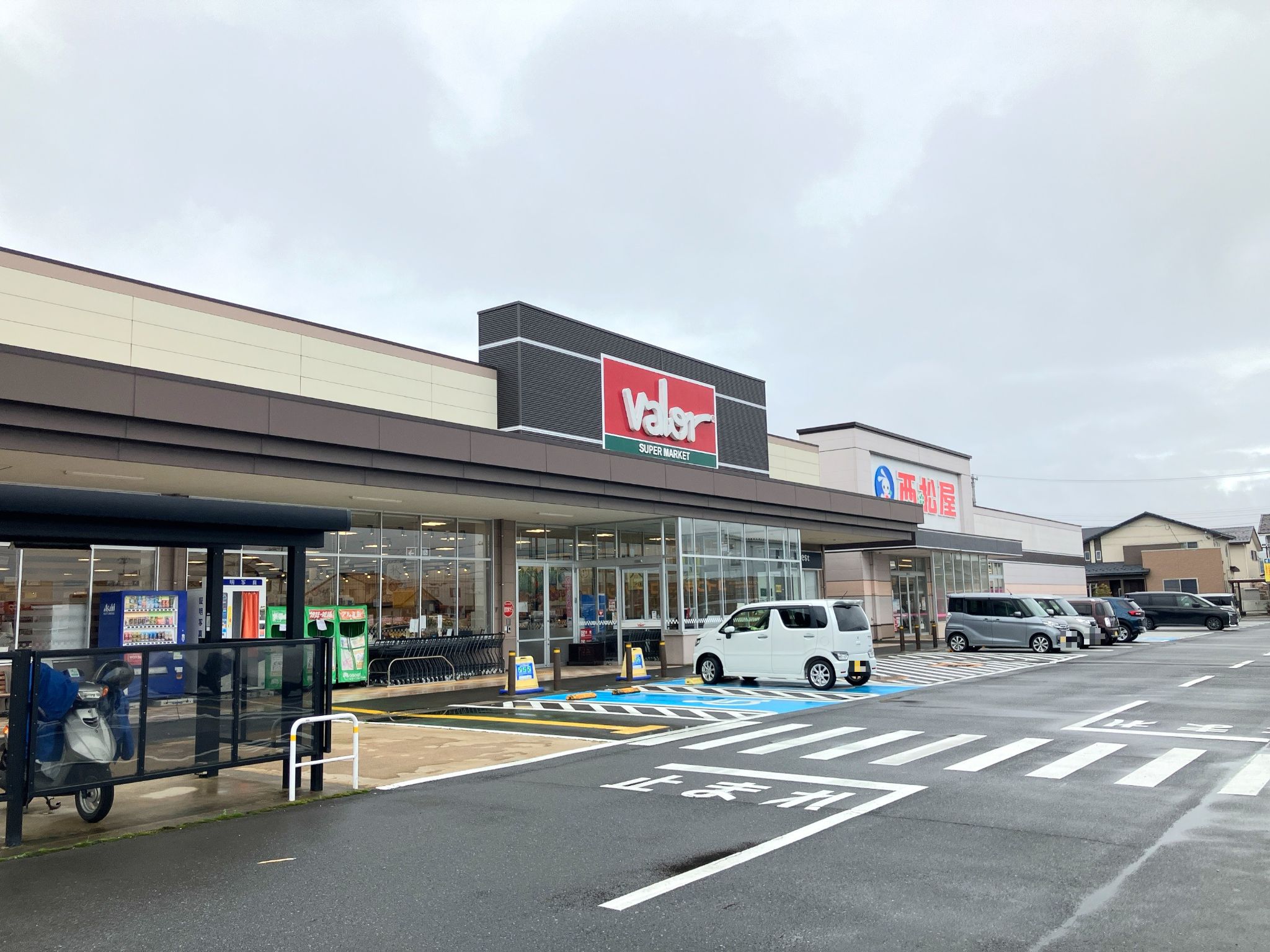 スーパーマーケットバロー春江店